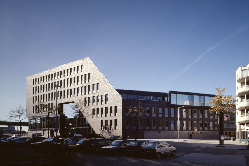 Bekkering Adams Architecten - Maashaven - Feijenoord town hall - deelgemeentekantoor